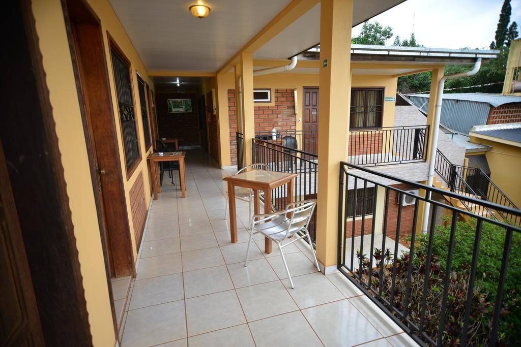 Hotel Lilian Puerto Iguazu Exterior photo